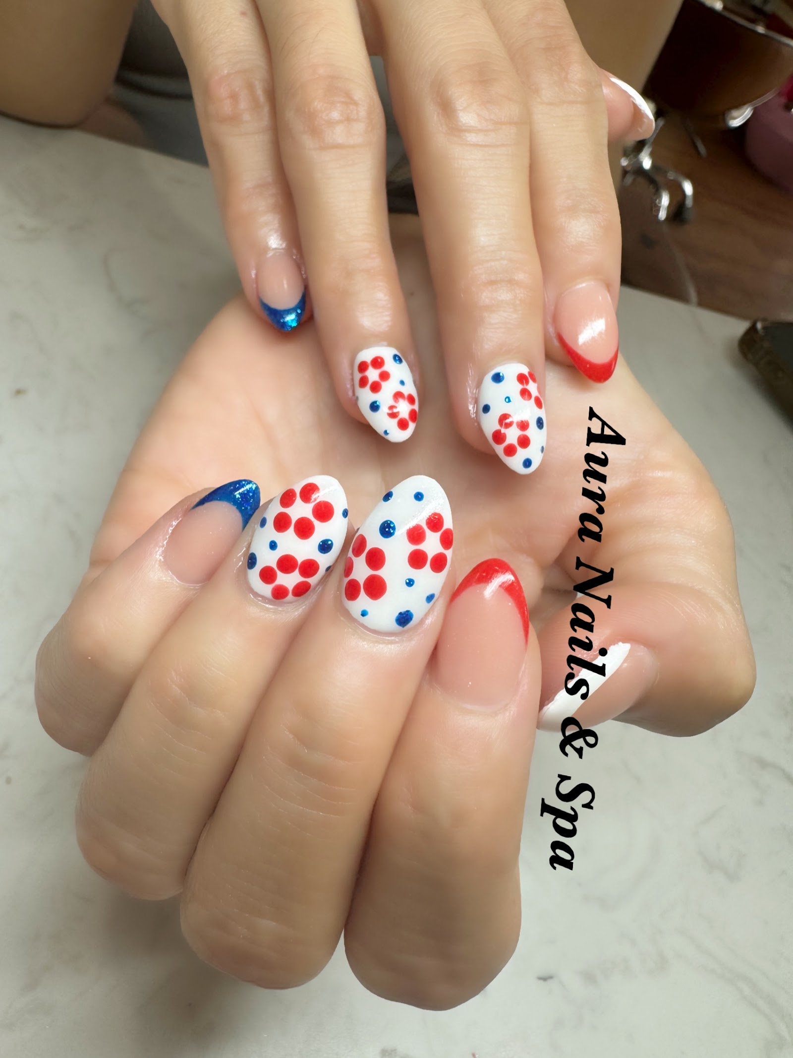 Aura Nails & Spa nail photo 1