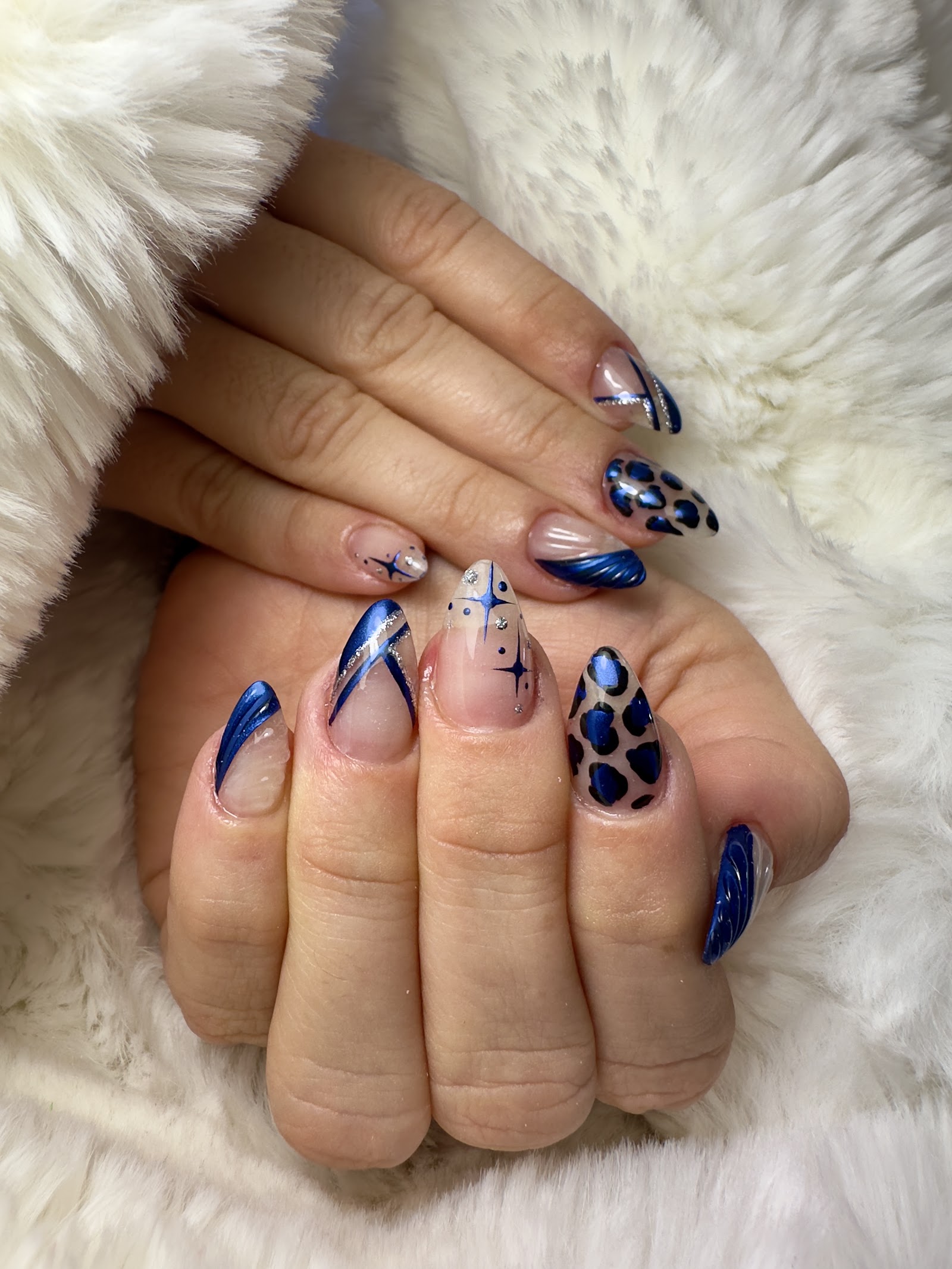 Aura Nails & Spa nail photo 5