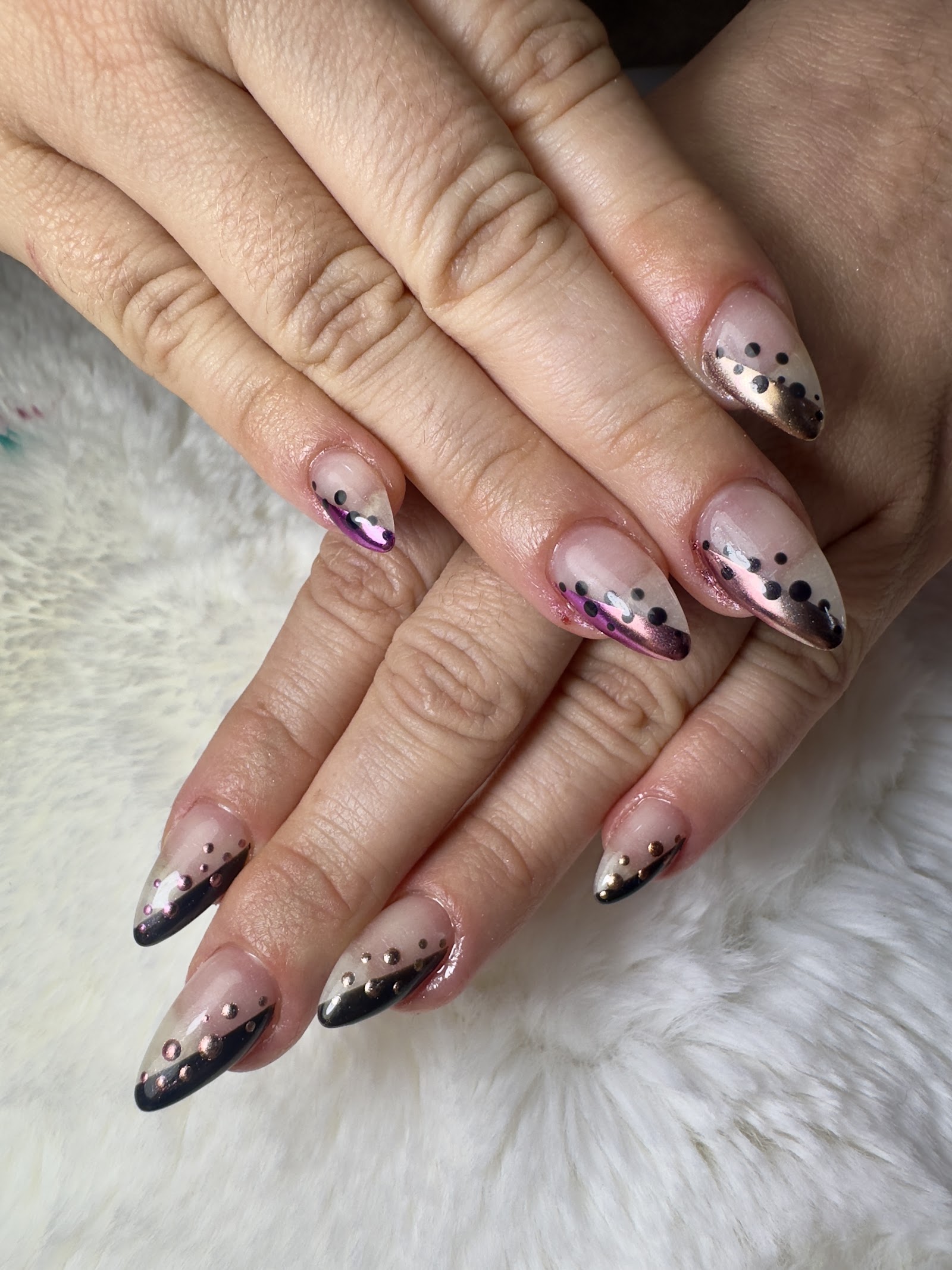 Aura Nails & Spa nail photo 8